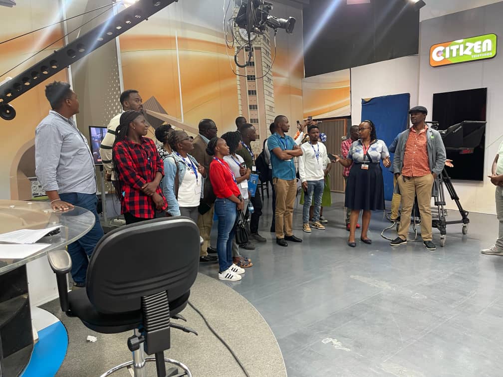 AnnonciataB's tweet photo. #Newsrooms need to have a #gender policy and #KPIs on #sexualharassment @Judiekaberia.
Sexual harassment is inevitable, but #Female and #Men need to report cases happening and build newsrooms that are free from sexual harassment.
#ManagingConflict #KONRD
#SexualHarassment https://t.co/HRwOhn2mtH