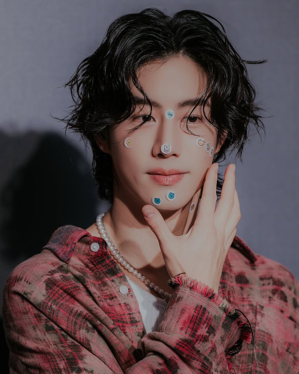 with Mark Tuan TH tweet media