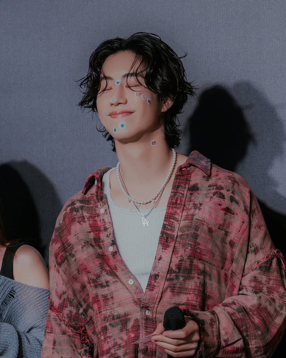 with Mark Tuan TH tweet media