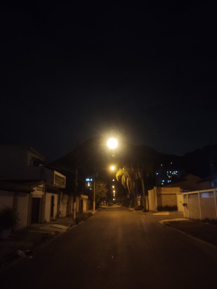 dklllkk's tweet photo. De madrugada e mó paz https://t.co/YsNgkajaHs