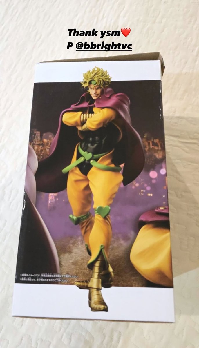 10dew30's tweet photo. Brightくん素敵な🎁ありがとう💓💓
ジョジョの奇妙な冒険『DIO』のフィギュアかな？Dewくん好きそう🤭
やっぱP'brightは弟想いなお兄ちゃん💝
やっぱF4最高やー😭😭
#dew_jsu 
#bbrightvc 
#winmetawin
#hirunkit_ https://t.co/qd18OZKhFk