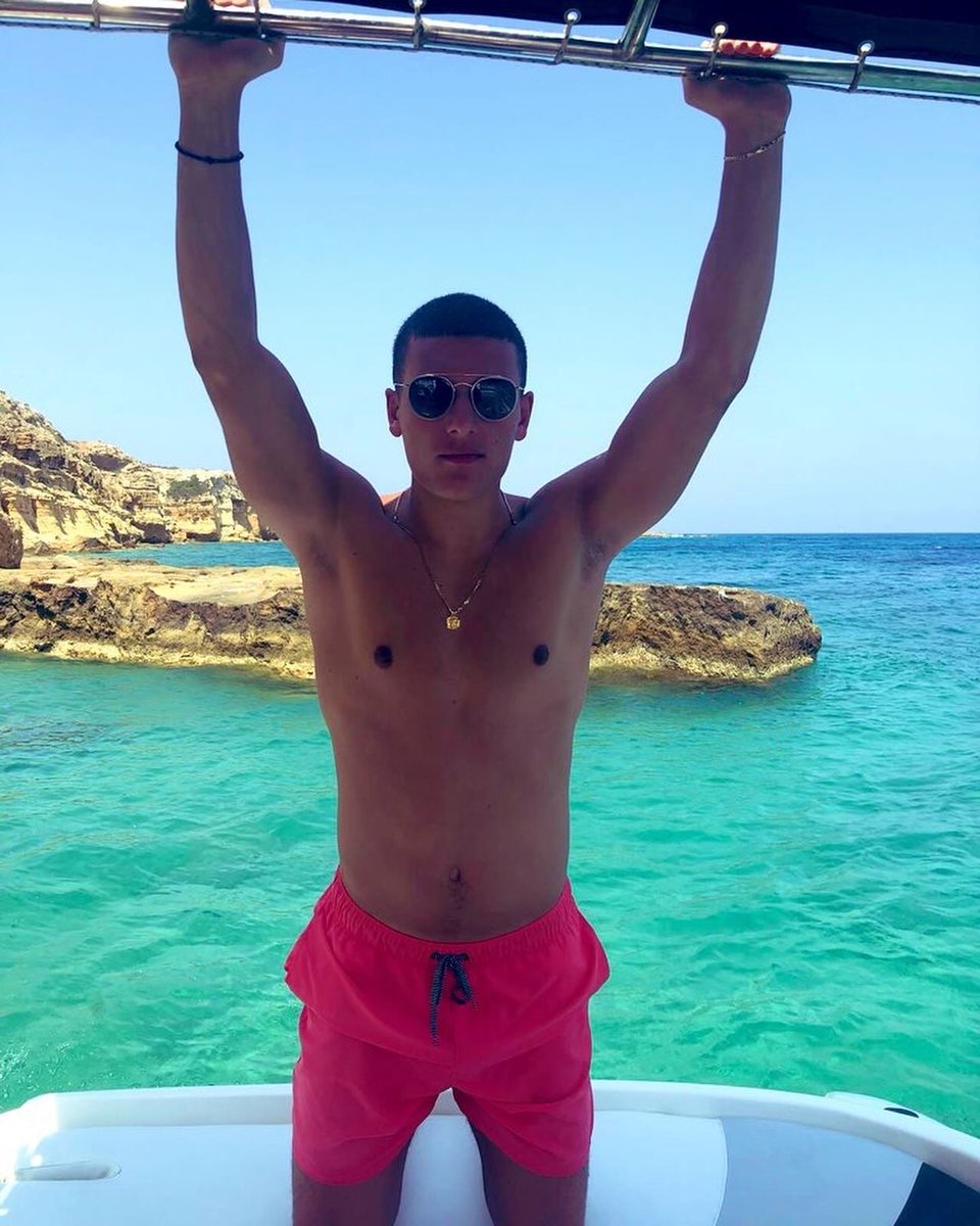 Annapaps69's tweet photo. Χρόνια Πολλά λεβέντη μου! 
Happy Name Day to my son Nicolas να χαίρεσαι την γιορτή σου 💫🤍🧁 άγιος Νικόλαος #Happynameday #Cyprus #SaintNicholas 🙏🏻🇨🇾 https://t.co/Pex25tb6tc