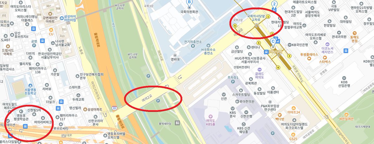 silkroad2011's tweet photo. 국회 가는 법
: 국회의사당역, 여의도역이 무정차 통과할 경우

영동초, 영등포평생학습관 하차 (버스) 해서 여의2교를
걸어서 건너는 겁니다. 
당산역은 걷기에도 멀고
도보 이동경로가 어렵습니다.

즉, 영등포 방면에서 도보로 여의도로 진입하세요. https://t.co/23g51PyLTM