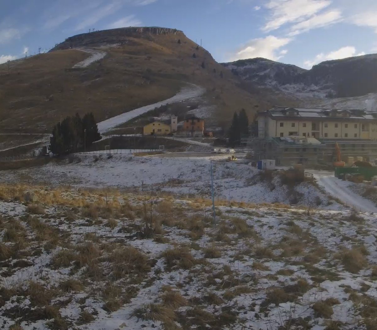 Alta_Lessinia's tweet image. Buongiorno e ben ritrovati!Stamattina la situazione è questa, vediamo lunedì...
Buona stagione!!!