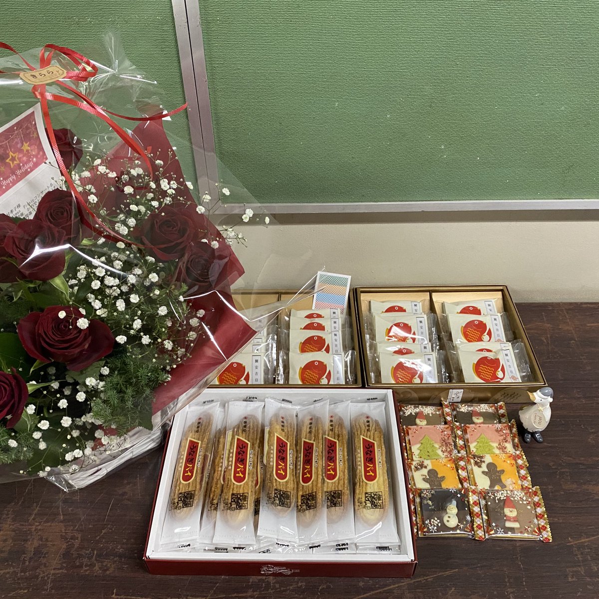 takako_staff's tweet photo. 岡村孝子スペシャルライブ2024「Christmas Picnic」
本日はNiterra日本特殊陶業市民会館ビレッジホールでのコンサートです。
今年はここ名古屋からスタートします！
クリスマス前のひとときをごゆっくりお楽しみください♪

#岡村孝子 
#ビレッジホール https://t.co/SxdN294R0E