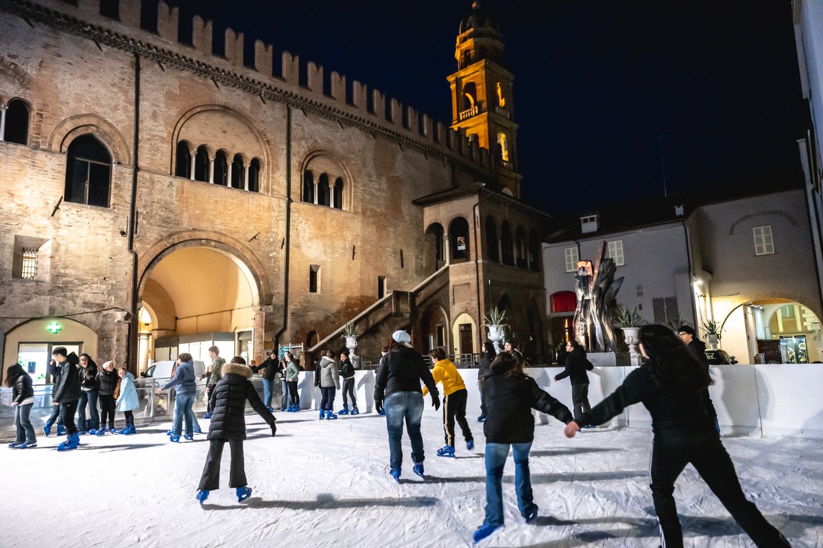 AGPressRomagna's tweet photo. #FAENZA: "A NATALE SI FA", IL PROGRAMMA NATALIZIO

https://t.co/irr87EGlhm

#natale2024 #romagna #eventi #pattinaggio https://t.co/eiY3qTaZSO