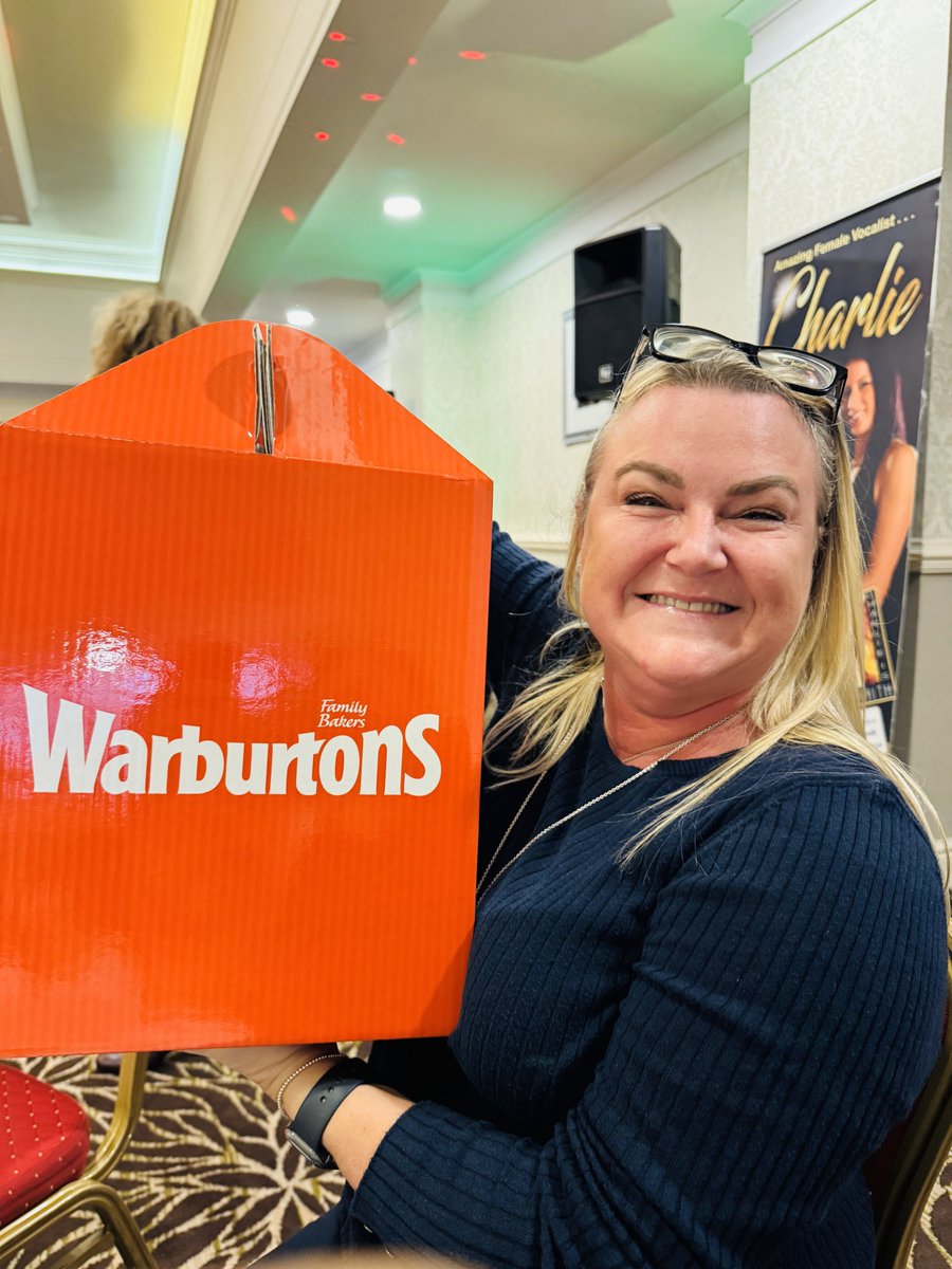 digicommsupport's tweet photo. Being Patrons of @grieflosscafe we were thrilled to sponsor the recent event featuring the very funny Maura Jackson. The event was supported by our new Mayor Andy Morgan and Bolton’s Superstar John McGinley who spoke of his support of The Bereavement café men’s group. #support https://t.co/07bXEv5660