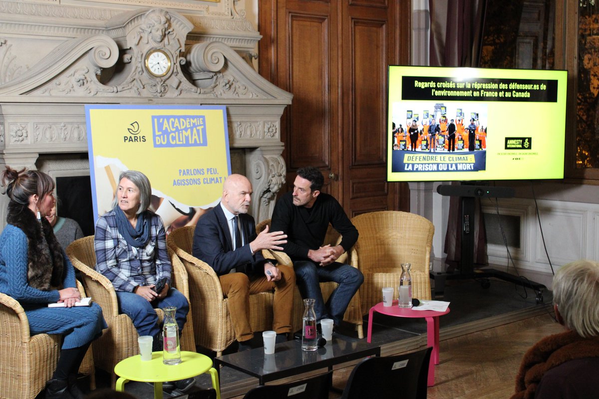 #Viedelacademie
Mardi 3/12 <a href="/amnestyfrance/">amnestyfrance</a> et l’Académie ont organisé un échange entre <a href="/ForstMichel/">Michel Forst</a> rapporteur spécial de l’<a href="/UNECEAarhus/">UNECEAarhus</a> et des défenseur.es de l’environnement : @thomasbrail, Freda Huson et Molly Wickham autour des luttes menées contre la répression.