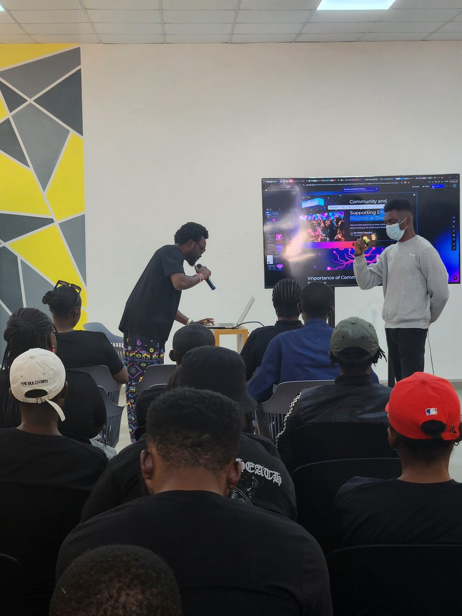 kingofrimo's tweet photo. Had a great time at DEVCON7 Kaduna Meetup @EFDevcon @Blockheaderweb3 learnt a lot on blockchain, its opportunities and how to leverage my skills in the Web3 space. And also not about just skills but the networking get you so far.
#DevconSEA https://t.co/zHIuCXkokY