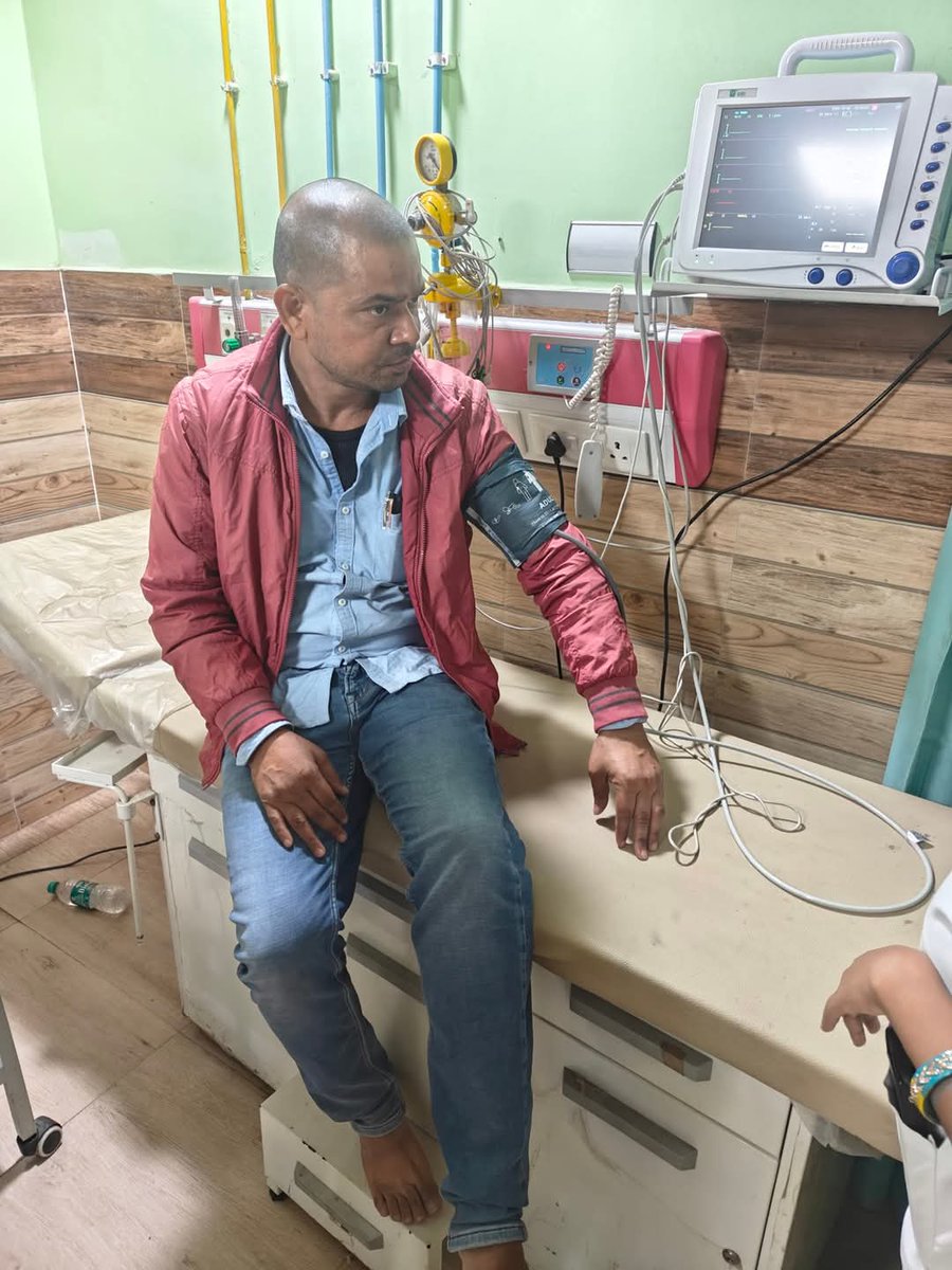 DileepY51270176's tweet image. BPSC Protest  मे आज छात्र नेता दिलीप कुमार जी को पुलिस ने व्रेन कान मे बहुत‌ मारा पिटा अभी वे हास्पीटल में भर्ती हैं -- दीपक 6201128889