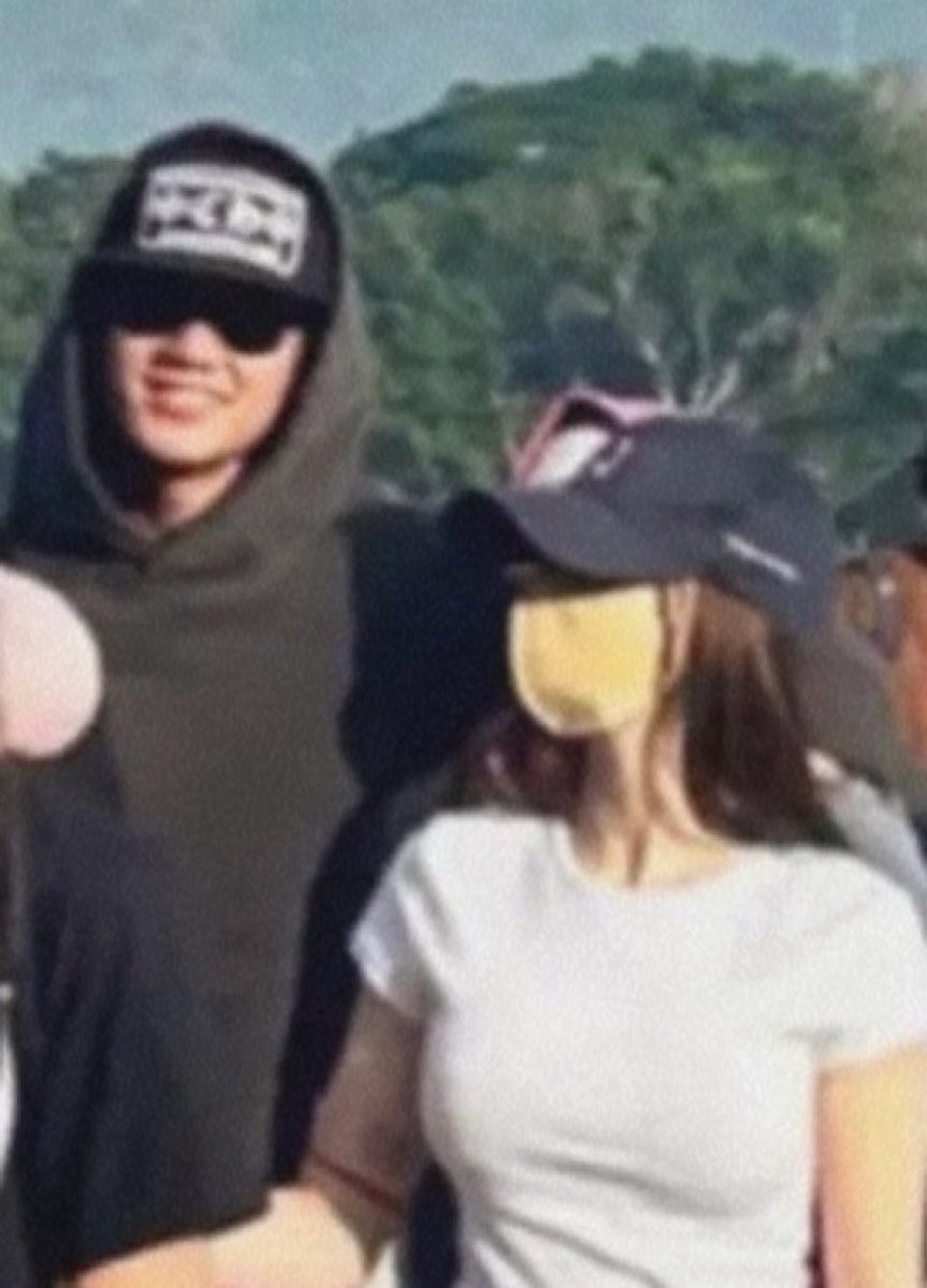 yofavespey's tweet photo. Height diff mwheheh

HAPPY JARFYANG DAY https://t.co/QwbbmwiWtX