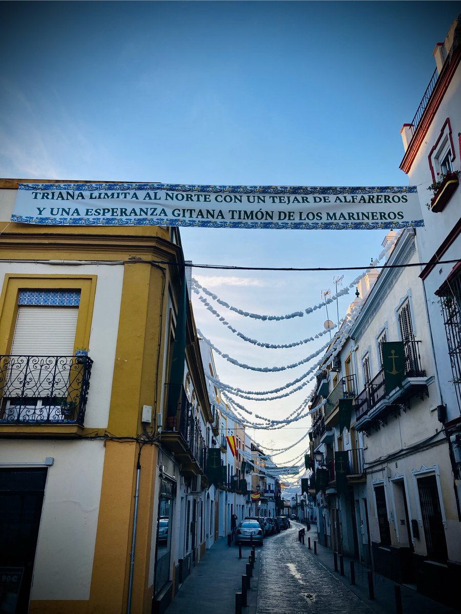 TteAlcalde41010's tweet photo. Que bonita está #Triana un viernes por la mañana. https://t.co/SPylBZAzut