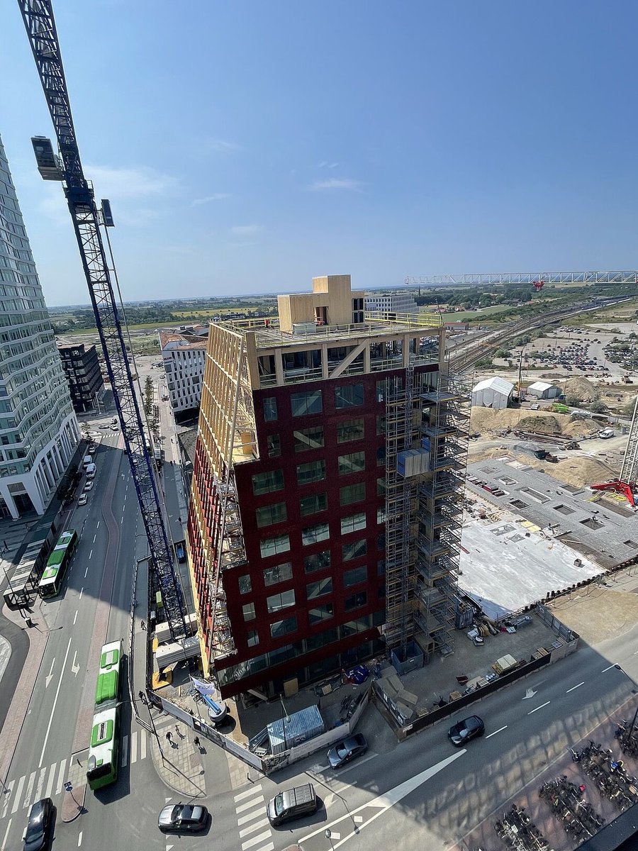 SustainableTall's tweet photo. Sweden’s tallest timber office building, designed by Wingårdhs

All timber was delivered via rail, saving 100 tonnes of CO2 https://t.co/vOgVC4II9H