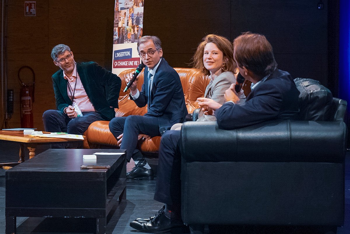 📣 Jour 2 du Congrès 2024 de La fédération des entreprises
d'insertion !
☕ Le café est servi, tout le monde est fin prêt à assister à de
fructueux échanges autour des évolutions du monde du travail !