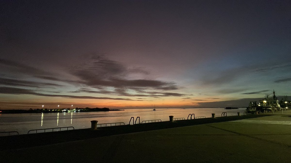 acraftypig's tweet photo. @CarlowWeather #Wexford too https://t.co/CFTJbbYXiY