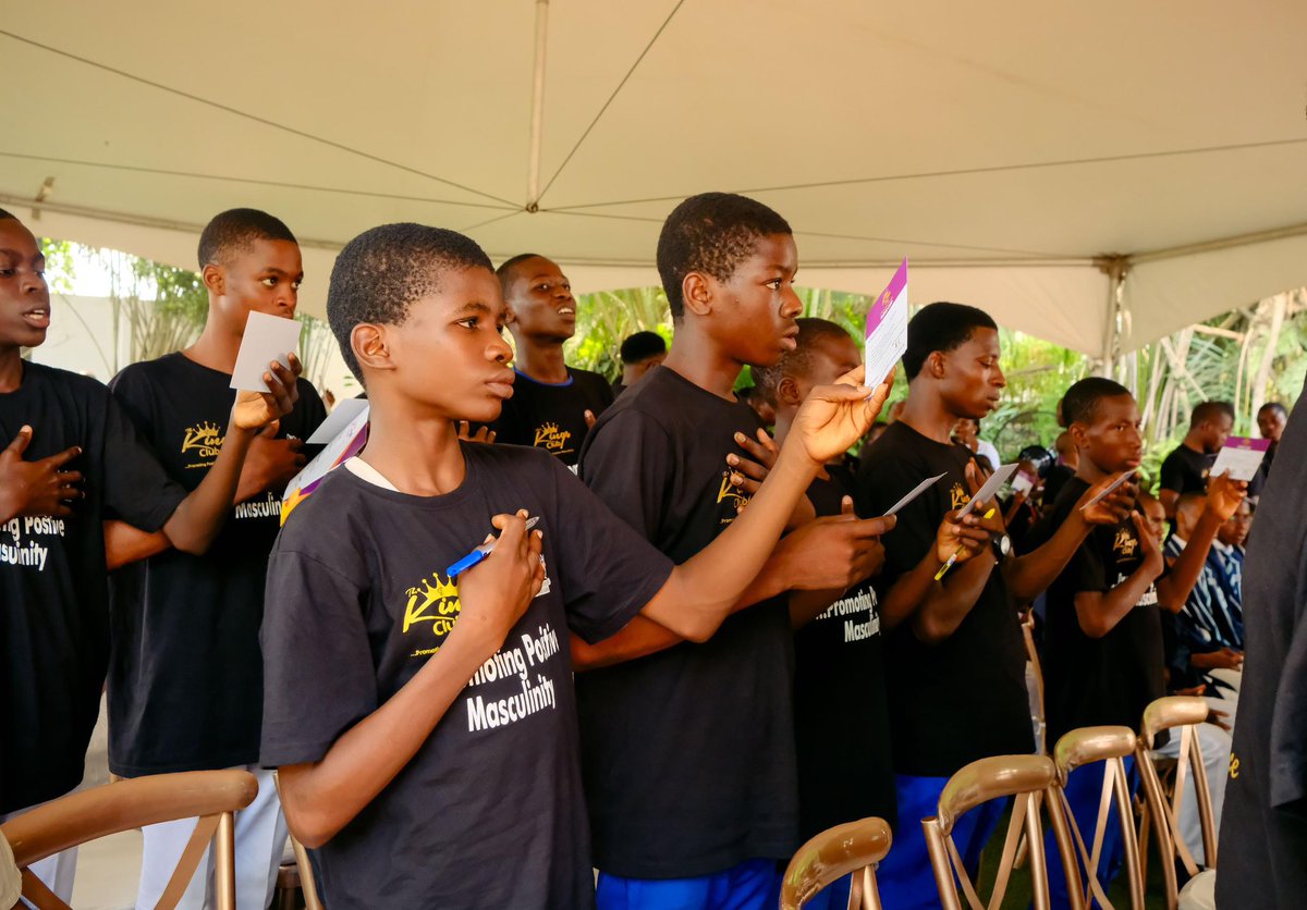 UKinNigeria's tweet photo. 🇬🇧 @JonnyBaxterFCDO hosted a #16DaysOfActivismAgainstGBV event in collaboration with @Lagosdsva under the Kings’ Club initiative, as part of efforts to address critical socio-cultural issues that impact adolescent boys with the goal of promoting positive masculinity.

@followlasg https://t.co/fg3jiLns3Q