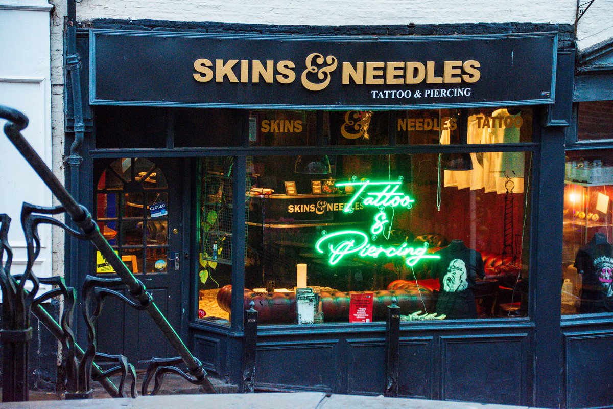 hsppysnapper's tweet image. Anyone for a tattoo #Text #WesternScript #Architecture #Sign #City #Signage #DisplayDevice #tattoo_artist