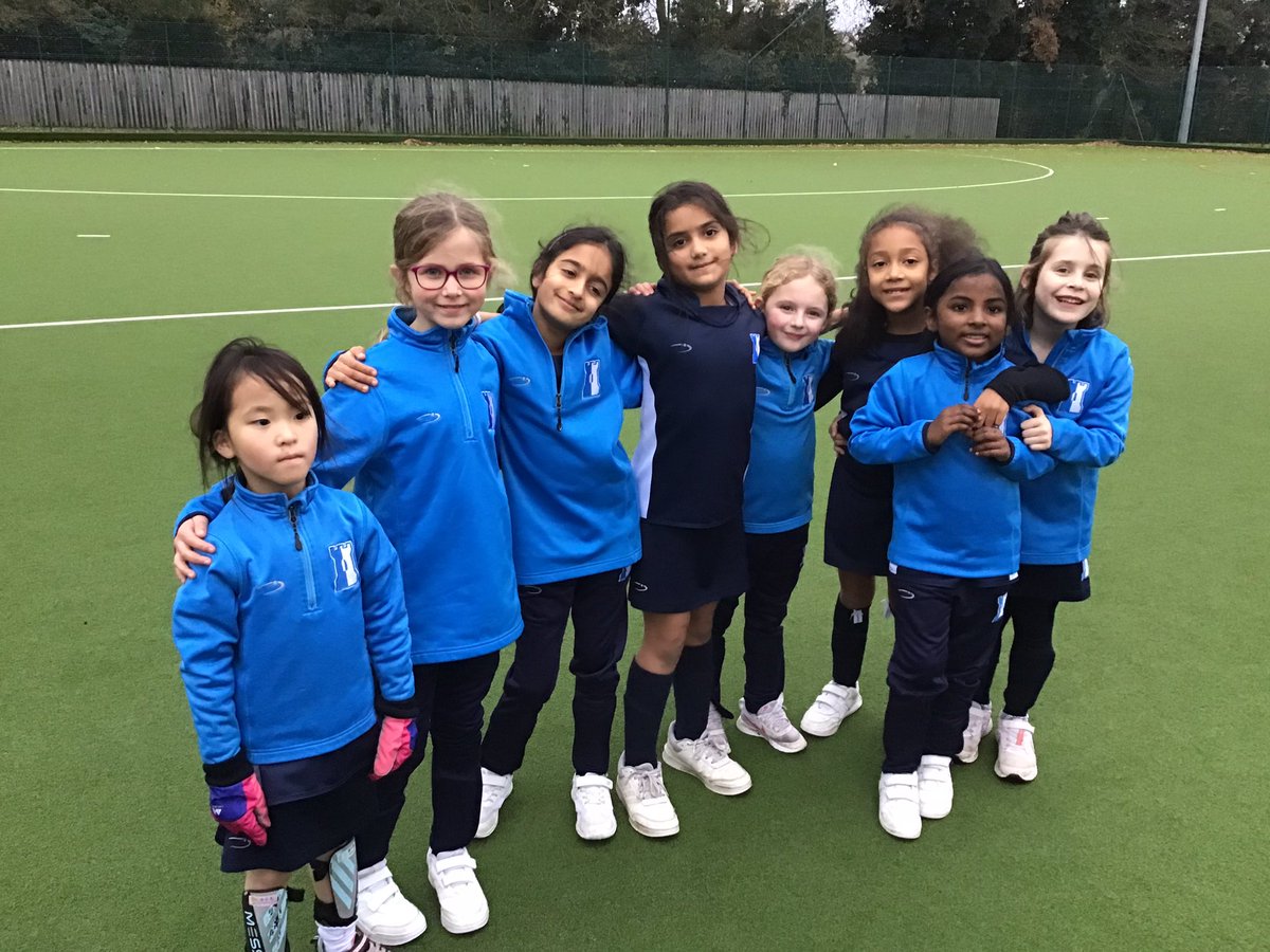 ECSPrep's tweet image. A wonderful afternoon of football. With the U8s winning 3-2 and U9s drawing 1-1 against Banstead Prep. Well done girls! @EwellCastleHead @EwellCastleUK @ECSPE
