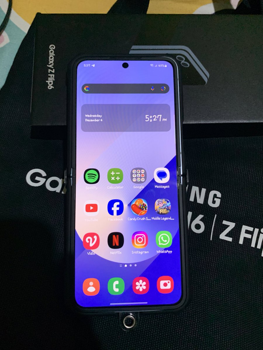 sukabvah's tweet photo. Jual - Sell - WTS

Samsung Galaxy Z Flip 6 Blue 12/256GB 
Used - Like new
Full set, Box, Bukti Pembelian, Free Cable Type C dan 2 Casing 
Pemakaian 3 bulan, Mulus no minus
Alasan dijual ingin upgrade device
Garansi Samsung Care+ hingga 29 Agustus 2025 https://t.co/0IVmNQQoEL