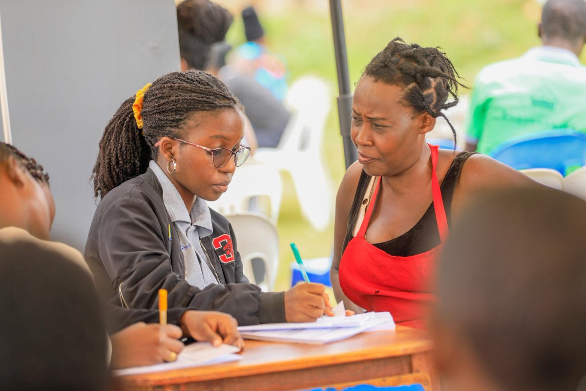 reachahand's tweet photo. During our #1WeekInDecember HIV awareness campaign, we are providing free HIV testing and counseling services to people in different communities around Kampala as a way to increase access to essential healthcare services, promote early diagnosis, and encourage open discussions about HIV prevention and treatment. #IKnowKati24