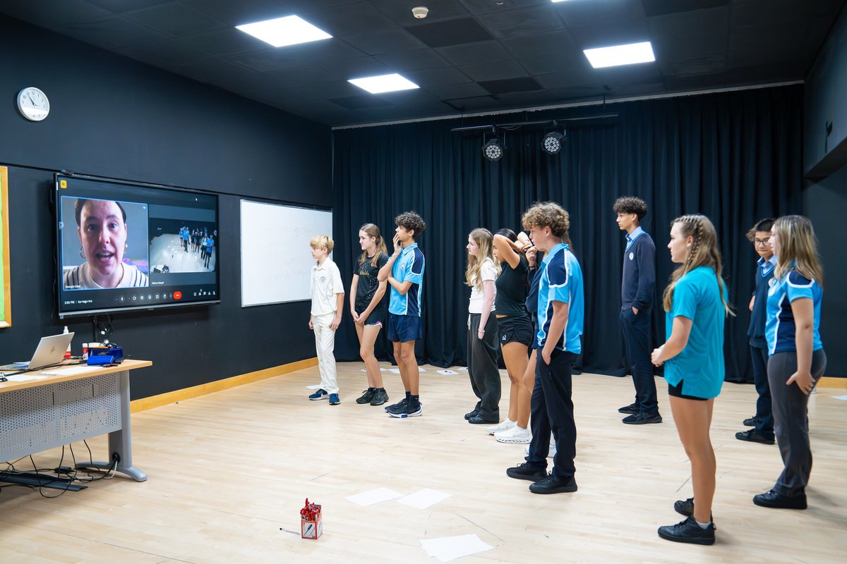 BSAKAbuDhabi's tweet photo. Our @BSAKyear10  Drama students had a fantastic opportunity to inspire their performance work through their online workshop with 'The Paperbirds Theatre Company'. Learning new techniques to create engaging and thought provoking material, looks like a lot of fun. 
#BSAKDrama https://t.co/XzVz3nTMEb