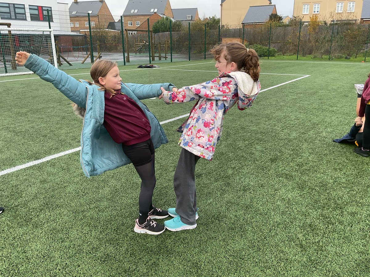 <a href="/NerrolsHazel/">NerrolsHazel</a> and <a href="/NerrolsOak/">NerrolsOak</a> perfecting their #counterbalance skills <a href="/real_PE_/">real PE</a>