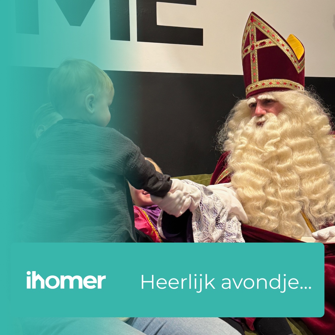 Sinterklaas en zijn Pieten brachten magie naar ons clubhuis, speciaal voor onze jongste ‘deelnemers’ 🎁. Blije gezichtjes, verwonderde ogen, kleine handjes die vol verwachting een cadeautje openmaken, rondslingerende pepernoten. Een glimlach van oor tot oor, bij jong én oud.