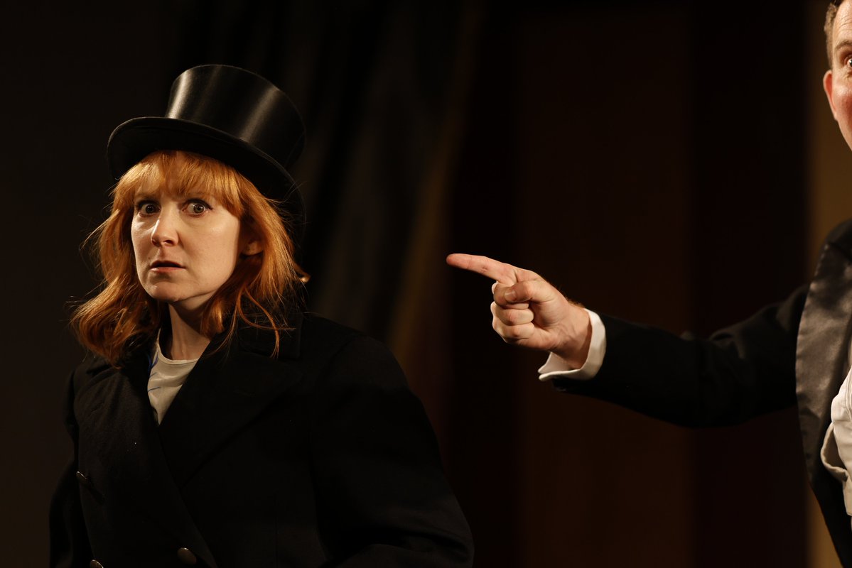 Some super shots from our fabulous client KATHERINE RODDEN in full comedy action in Jeeves &amp; Wooster for English Theatre Hamburg! actorum.com/actor/katherin…
<a href="/katherinerodden/">Katherine Rodden</a> <a href="/English_Theatre/">The English Theatre</a>