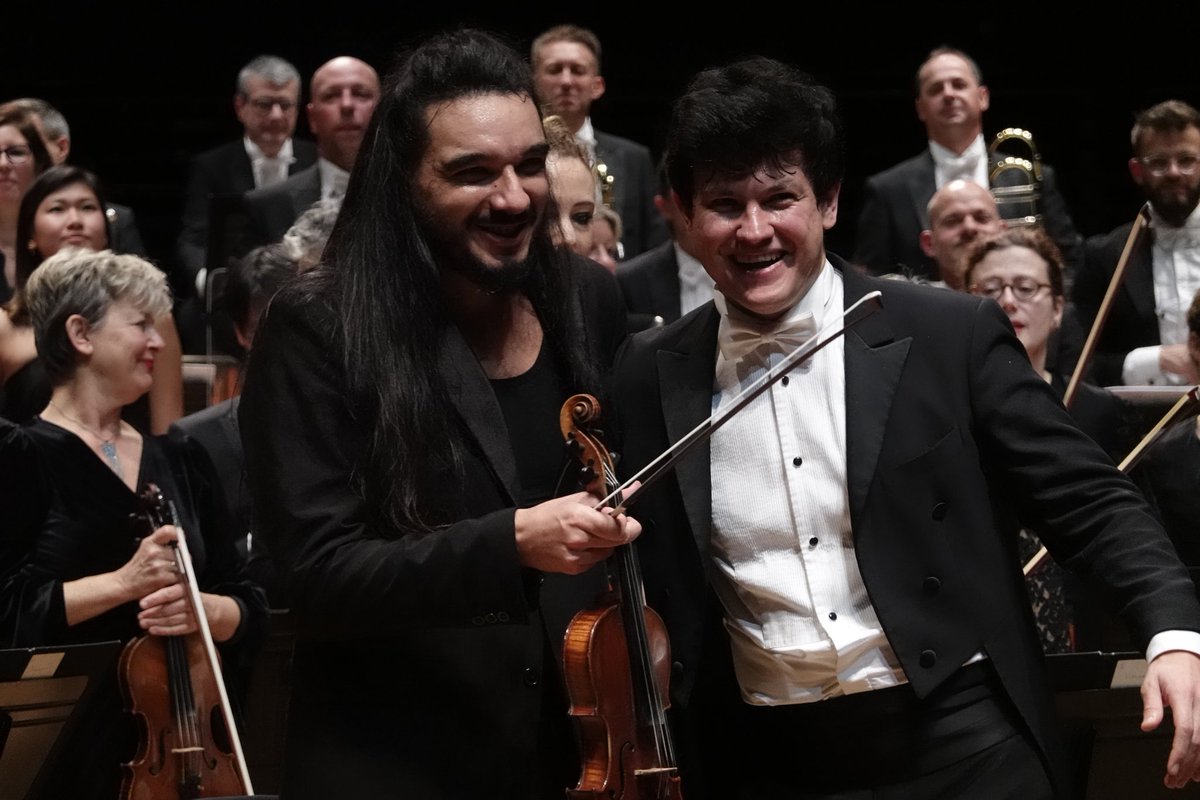 Thomas Deschamps (@balstrode75) on Twitter photo Mon papier sur le très beau concert du
@OPStrasbourg :
altamusica.com/concerts/docum…
<a href="/philharmonie/">Philharmonie de Paris</a> <a href="/Shokhakimov/">Aziz Shokhakimov</a> <a href="/NemanjaRadulOFF/">Nemanja Radulović</a> Mon papier sur le très beau concert du
@OPStrasbourg :
altamusica.com/concerts/docum…
<a href="/philharmonie/">Philharmonie de Paris</a> <a href="/Shokhakimov/">Aziz Shokhakimov</a> <a href="/NemanjaRadulOFF/">Nemanja Radulović</a>