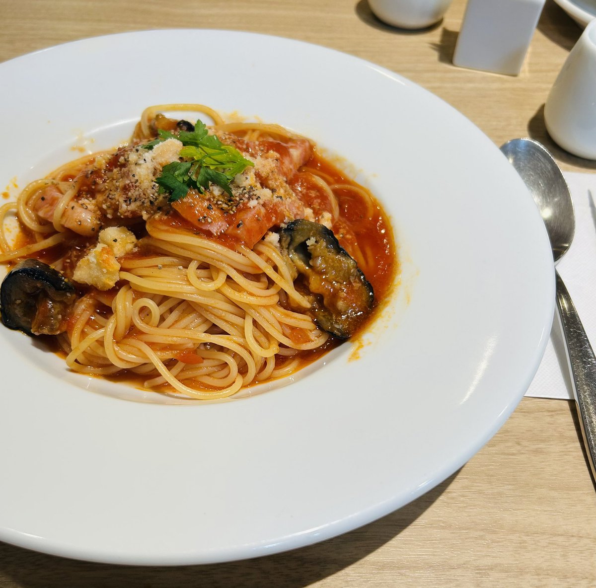 ag_zd0's tweet photo. 今日は茄子のトマトスパゲッティを食べ
ました。美味しかったです💕 https://t.co/3xIg52KFRA