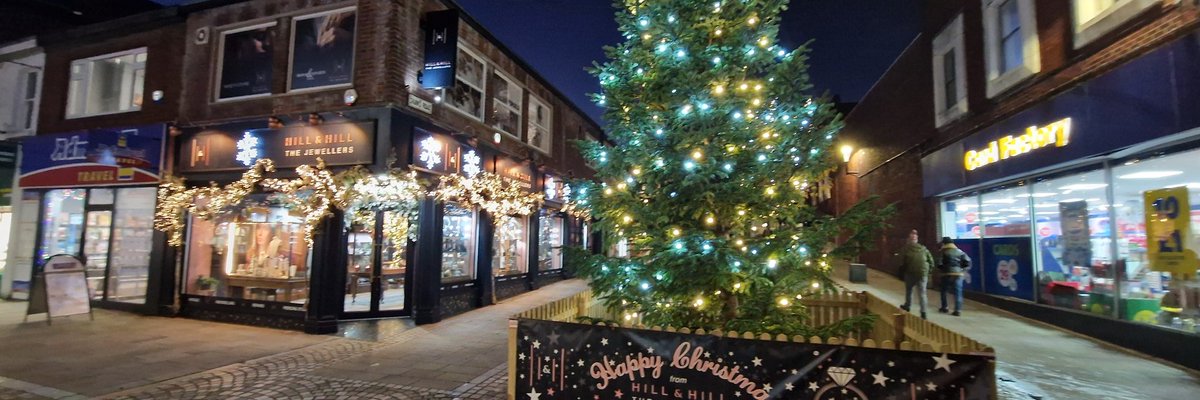 We are open every day until Christmas Eve!  

Get ready for our biggest ever
 '12 Days of Christmas' competition.  Launching 13th December. 

#Altrincham #shoplocal #jewellery #weddingseason