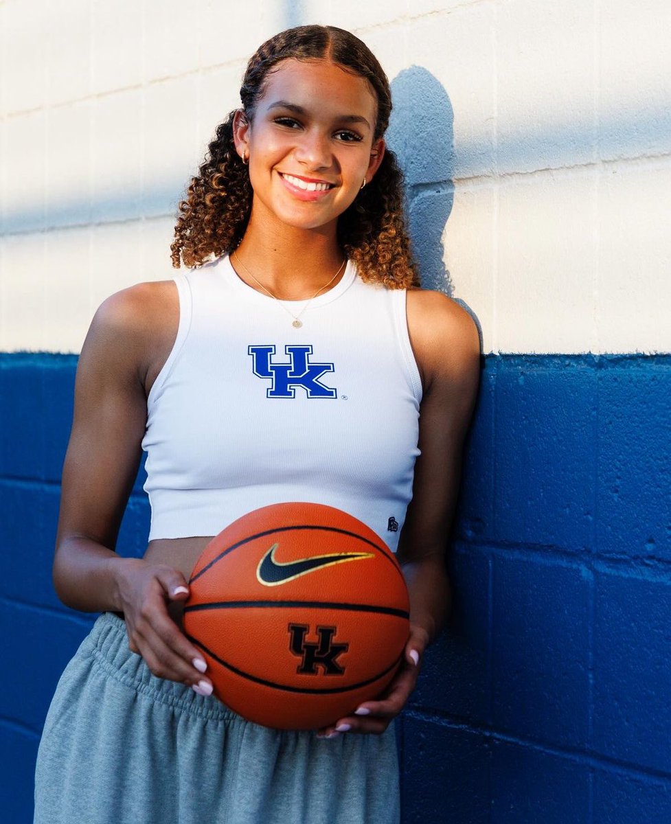UofKbbn's tweet photo. #bbn #weareuk #kentucky #kentuckywildcats #kentuckybasketball #nike #universityofkentucky #seeblue #eybl #3ssb #collegebasketball #barstoolsports #nxtpro #klutchsports #NCAABasketball #ncaab #usa #merica #Bitcoin #SpotifyWrapped #vegas #nyc https://t.co/wbinqnXEtL