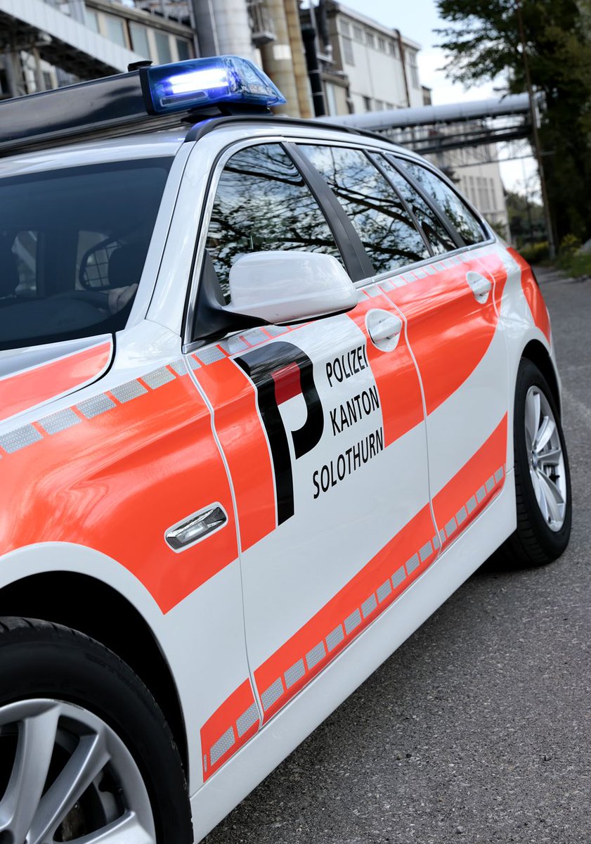 KapoSolothurn's tweet photo. #Solothurn/#Deitingen: Mutmasslicher Täter von zwei Raubdelikten ermittelt
https://t.co/HrWGAf1Lad https://t.co/MjoZaYQuxx