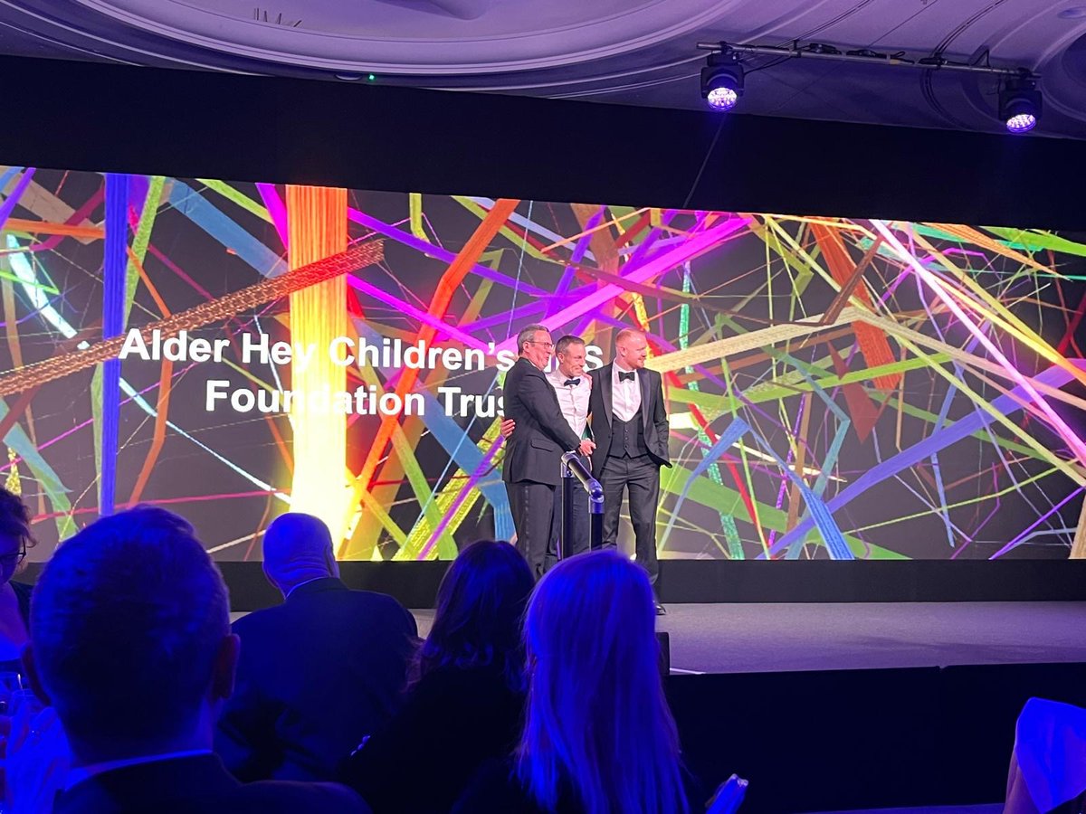 AlderHeyFinance's tweet photo. Congratulations to our Costing Team who won the @HFMA_UK 2024 costing award last night! Very well deserved! #HFMAAwards 🌟🌟 https://t.co/8tnOVef3aw