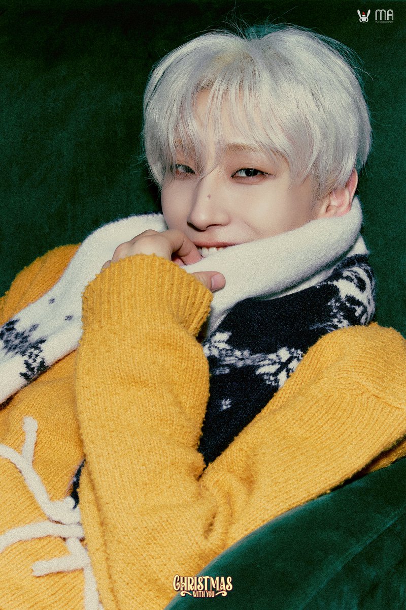 maenter1234's tweet photo. BANG&amp;JUNG&amp;YOO&amp;MOON
Christmas Special Album
[Christmas With You] 
Concept Photo 25 ver.
MOONJONGUP🎄

💿2024.12.18 6PM (KST) Release

#BANG_JUNG_YOO_MOON
#방용국 #정대현 #유영재 #문종업
#Christmas_Special_Album
#Christmas_With_You #캐롤
#Farewell_Earth https://t.co/DpQ49fNtXP