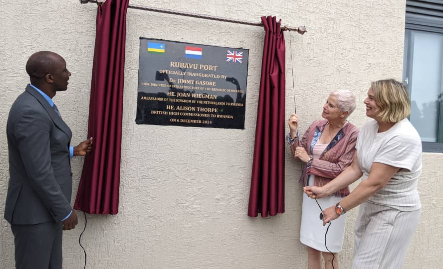 NewTimesRwanda's tweet image. JUST IN: The Minister of Infrastructure, Jimmy Gasore, on Friday inaugurated the newly constructed Rubavu Port, which is expected to boost trade and maritime transport on Lake Kivu.

📸: @germain_rda /TNT
