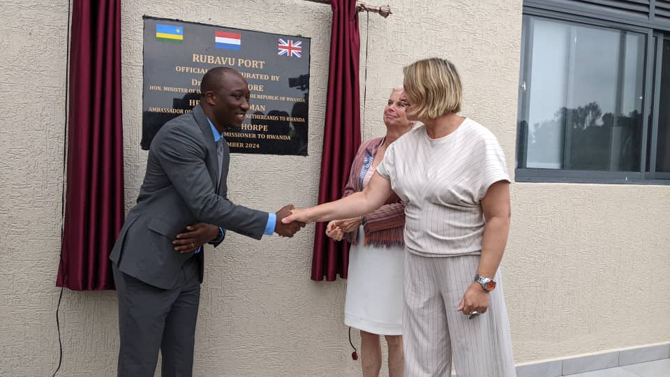 NewTimesRwanda's tweet image. JUST IN: The Minister of Infrastructure, Jimmy Gasore, on Friday inaugurated the newly constructed Rubavu Port, which is expected to boost trade and maritime transport on Lake Kivu.

📸: @germain_rda /TNT