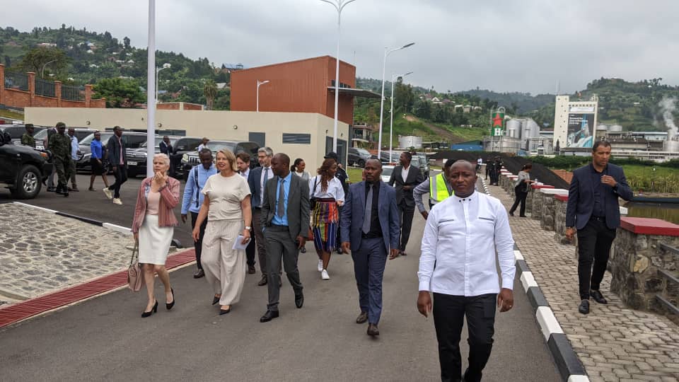 NewTimesRwanda's tweet image. JUST IN: The Minister of Infrastructure, Jimmy Gasore, on Friday inaugurated the newly constructed Rubavu Port, which is expected to boost trade and maritime transport on Lake Kivu.

📸: @germain_rda /TNT