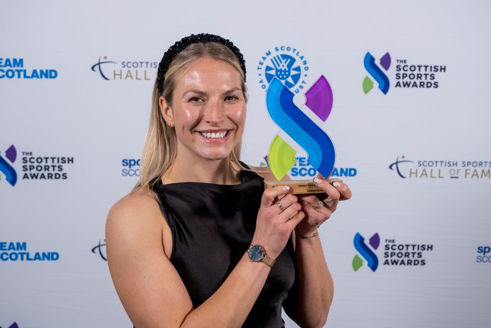 scottishathletics (@scotathletics) on Twitter photo SAMMI SUCCESS
#SALtogether
Great photo here via <a href="/sportscotland/">sportscotland</a> <a href="/Team_Scotland/">Team Scotland</a> <a href="/jeffholmes24/">jeff holmes</a> as <a href="/Sam_Kinghorn/">Samantha Kinghorn</a> celebrates Para Female Athlete of Year #ScottishSportsAwards24
scottishathletics.org.uk/sammi-award/
<a href="/OvensDavid/">David Ovens</a> <a href="/SALinclusion/">SALinclusion</a> <a href="/PamRobson_11/">Pamela Robson</a> <a href="/rodgerharkins/">rodger harkins</a> <a href="/FranSnitjer/">Francesca Snitjer</a> <a href="/Cara_Shearer94/">Dr Cara Shearer</a> SAMMI SUCCESS
#SALtogether
Great photo here via <a href="/sportscotland/">sportscotland</a> <a href="/Team_Scotland/">Team Scotland</a> <a href="/jeffholmes24/">jeff holmes</a> as <a href="/Sam_Kinghorn/">Samantha Kinghorn</a> celebrates Para Female Athlete of Year #ScottishSportsAwards24
scottishathletics.org.uk/sammi-award/
<a href="/OvensDavid/">David Ovens</a> <a href="/SALinclusion/">SALinclusion</a> <a href="/PamRobson_11/">Pamela Robson</a> <a href="/rodgerharkins/">rodger harkins</a> <a href="/FranSnitjer/">Francesca Snitjer</a> <a href="/Cara_Shearer94/">Dr Cara Shearer</a>