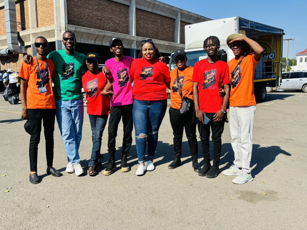 🌍 World AIDS Day | Bulawayo
Vibrant colors, stronger commitments!

#WorldAIDSDay #HealthForAll #SRCInAction