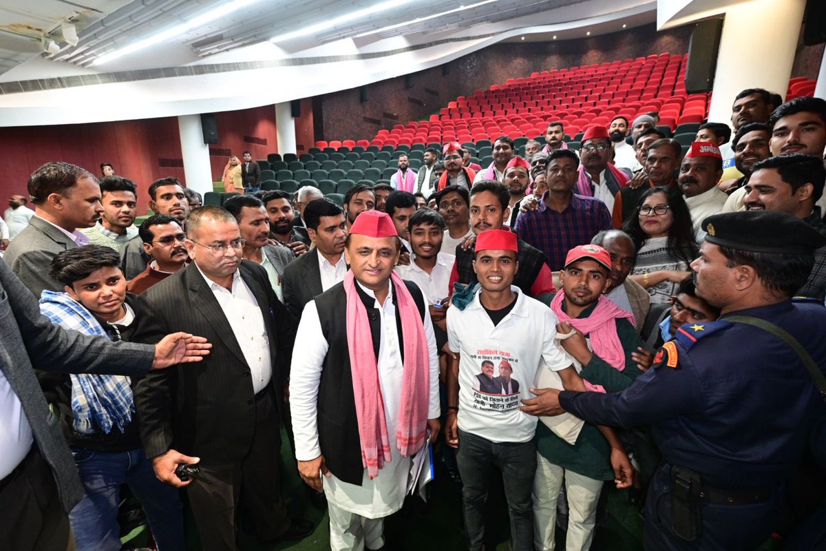 Akhilesh Yadav tweet media