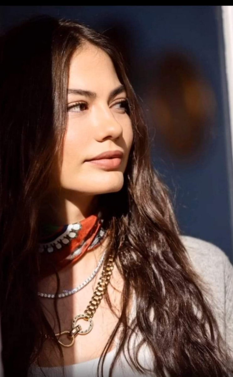 SusanaA53823802's tweet photo. Farah & Mozambique
#DemetÖzdemir #Tv
#TVmmocambique #TVmplay https://t.co/2hWfWJNNUp