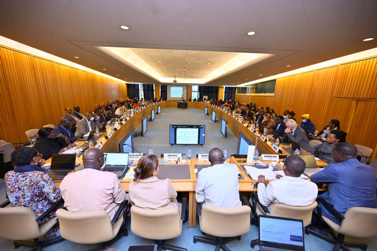 ECA_OFFICIAL's tweet photo. Today, the  end-of-year review discusses progress on the #BEV initiative with #DRC and #Zambia - a game changer for #RVCs for the Continent and delivering for communities 
#DecentJobs  #SDGs #Agenda2063 
#LeavingNoOneBehind https://t.co/gQU3iJvpFk