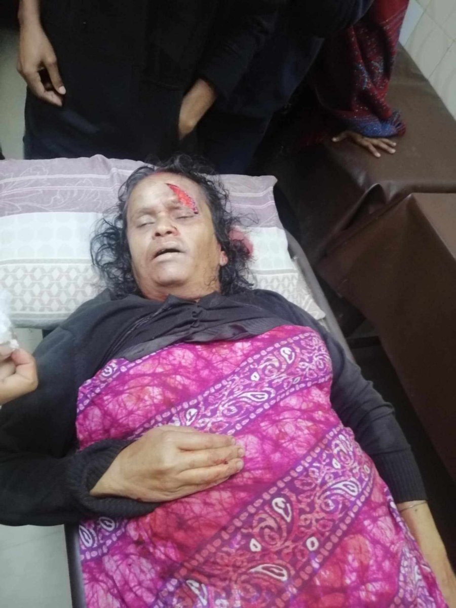 Abhishekroy121's tweet photo. A Hindu woman has been murdered in #Khagrachari. The victim's son, Pranto Das, is associated with the Sanatan Jagaran Manch, and for the past few days, radical Islamists have been spreading various false accusations against him and his family. Today, his mother was killed. @hrw https://t.co/6yAh1erz0w