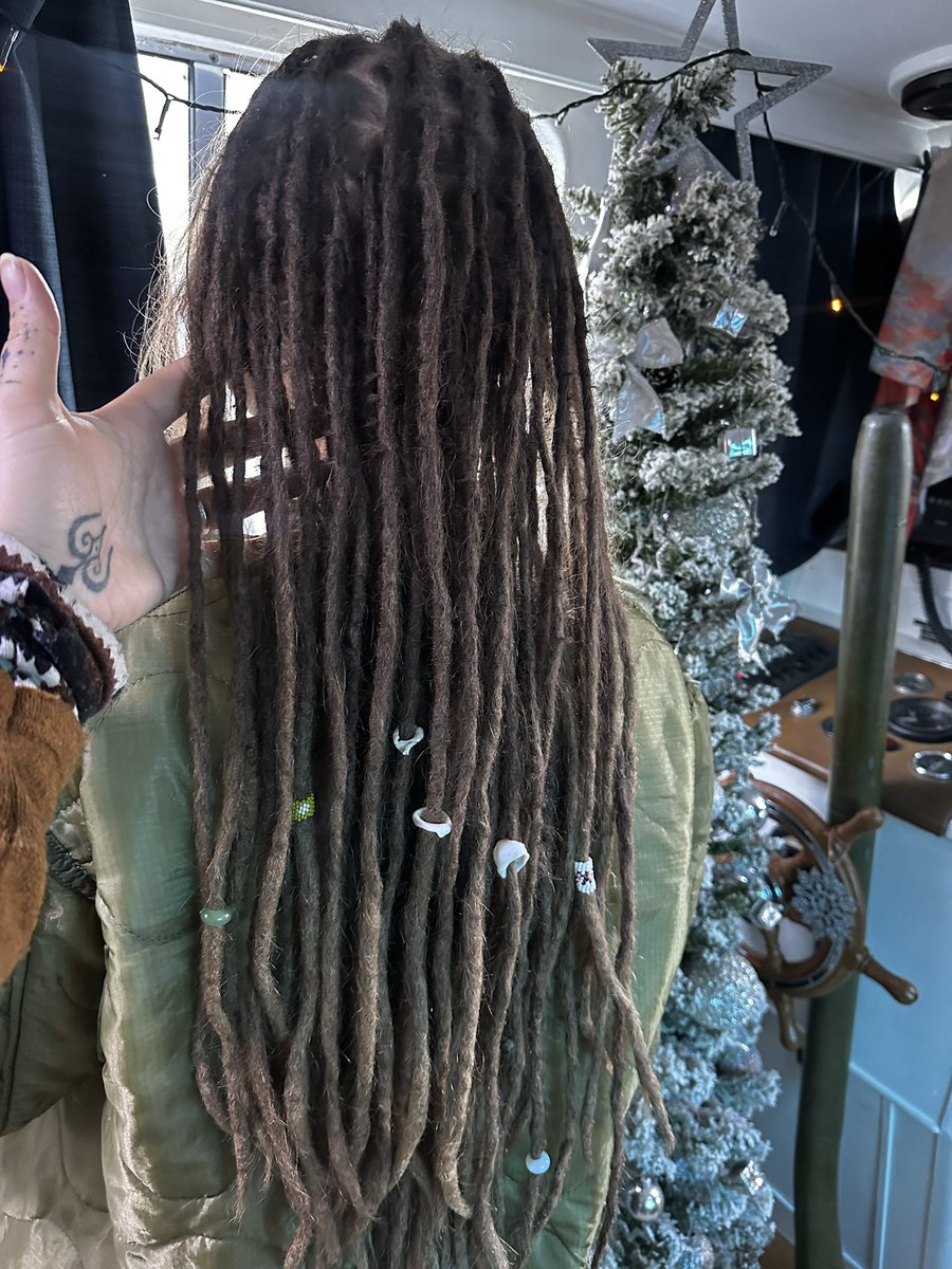 dijanaandrocec's tweet photo. DM to book your Christmas 🎄 dreadlocks appointment!!! Location: Canary Wharf, London https://t.co/iPRv1mNcl4