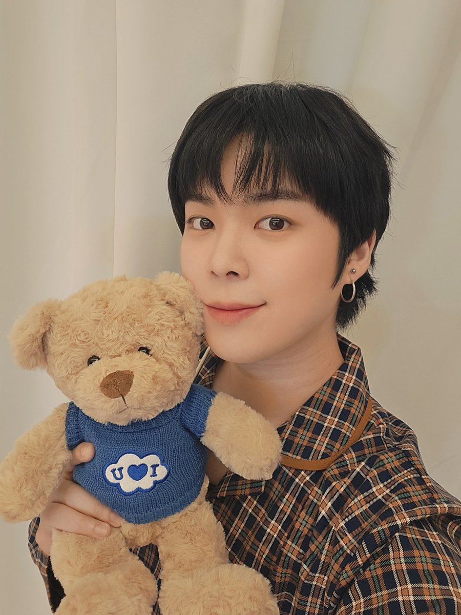 by_verivery's tweet photo. 🧸🧸

#여노 #베러 #베리베리 #곰도리 #💟 https://t.co/9ABSsUQNQl