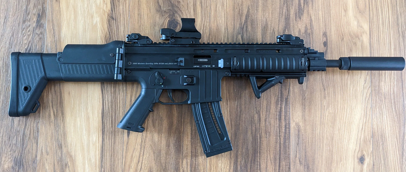 timthurley's tweet photo. Two guns here.

One looks like your rabbit gun. That's because it is one of the most common rabbit guns in the country.

One looks like a military gun.

Function? Same. Calibre? Same. Legal status by technical definition? Same.

One banned, one not. https://t.co/0ueKPv6zfJ