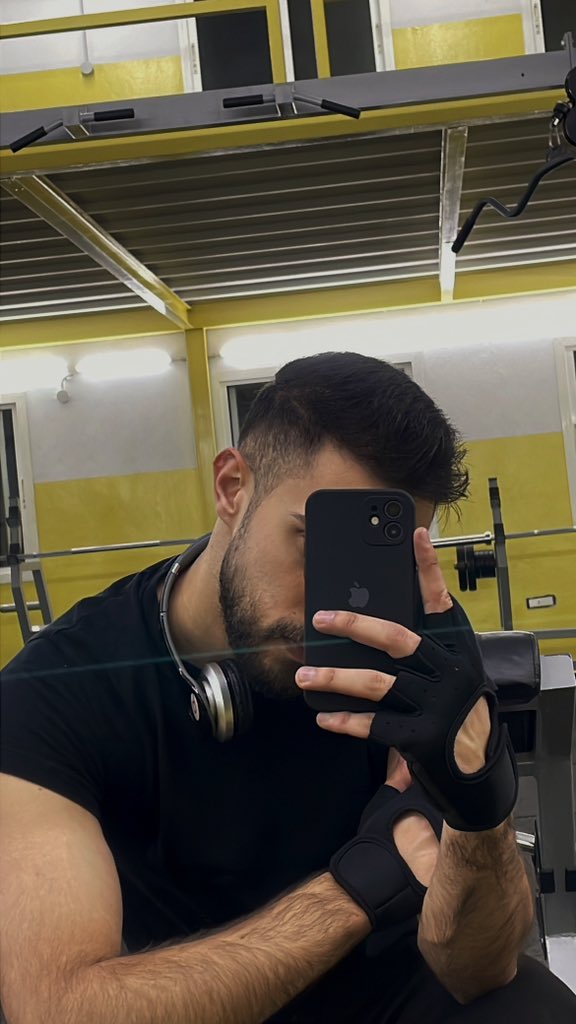 Josephnasrr's tweet photo. mirror selfie wrapped 2024 https://t.co/1M7ffiihDa
