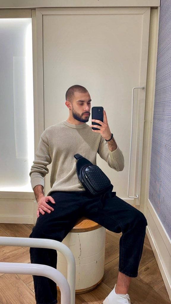 Josephnasrr's tweet photo. mirror selfie wrapped 2024 https://t.co/1M7ffiihDa