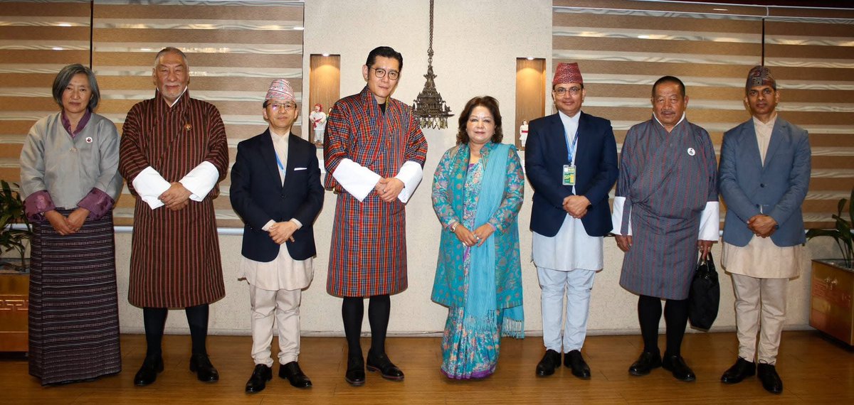 Arzuranadeuba's tweet photo. Extended warm welcome to His Majesty Jigme Khesar Namgyel Wangchuck, The King of Bhutan at the Tribhuvan International Airport today morning upon His Majesty’s arrival for a private visit to Nepal for pilgrimage to Swayambhunath &amp; Bouddha. https://t.co/ndTOGT5lBq